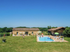 Lovely Holiday Home in Biron with Swimming Pool